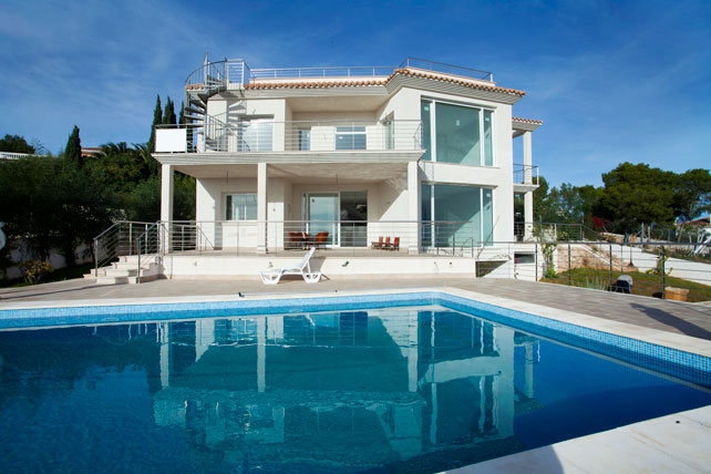 Preciosa villa con fantásticas vistas en Santa Ponsa