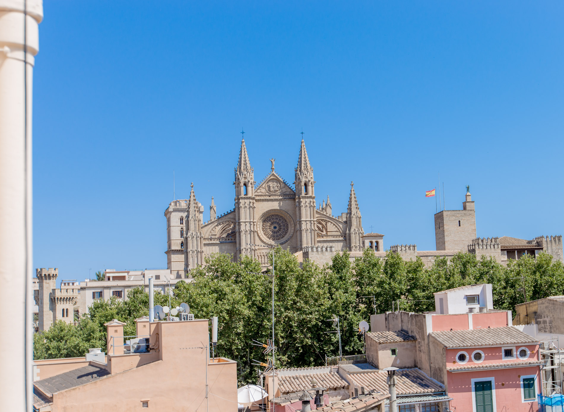 Amplio piso con terraza privada en el casco antiguo de Palma