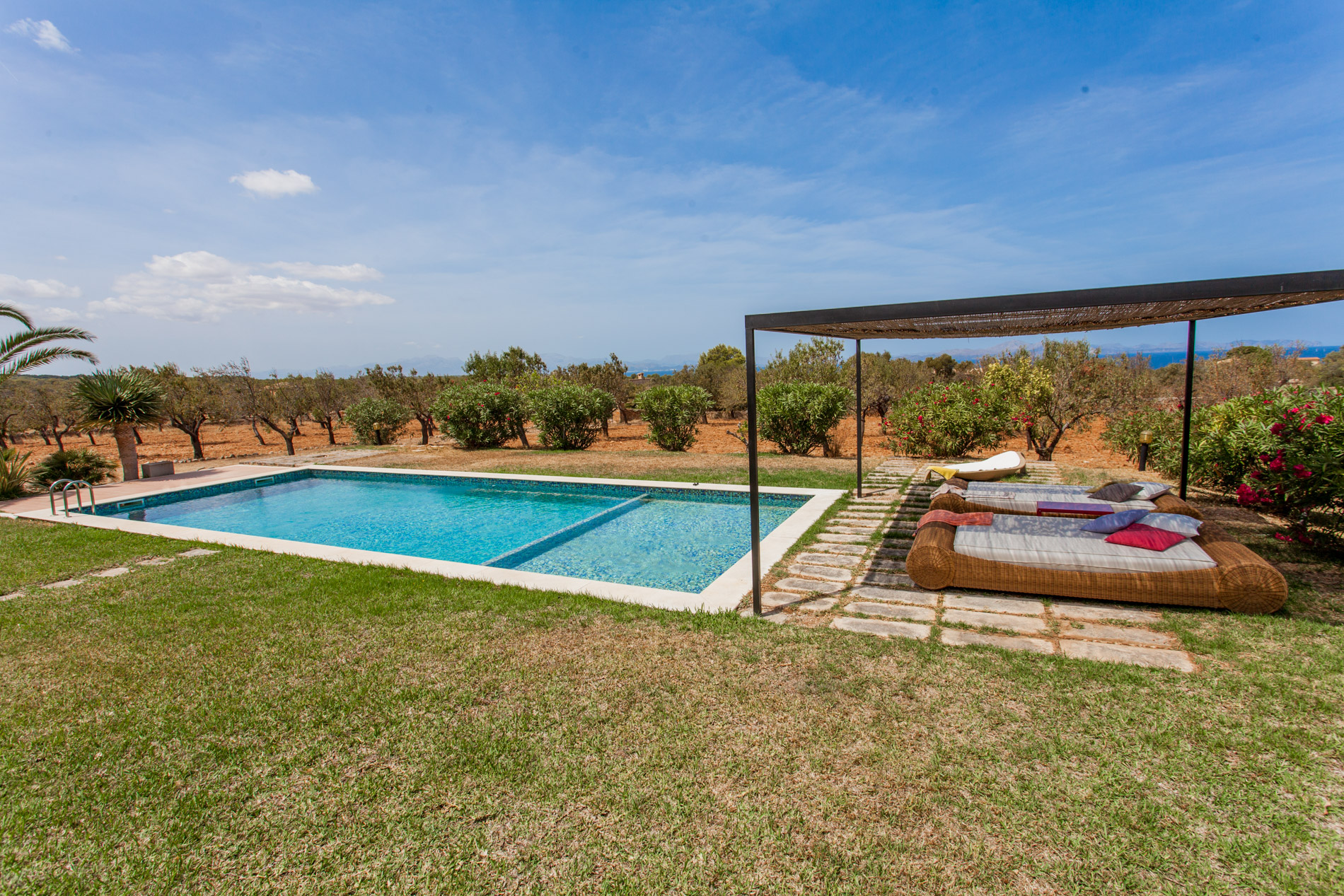 Villa situada en un lugar paradisiaco de la isla con vistas panorámicas al mar
