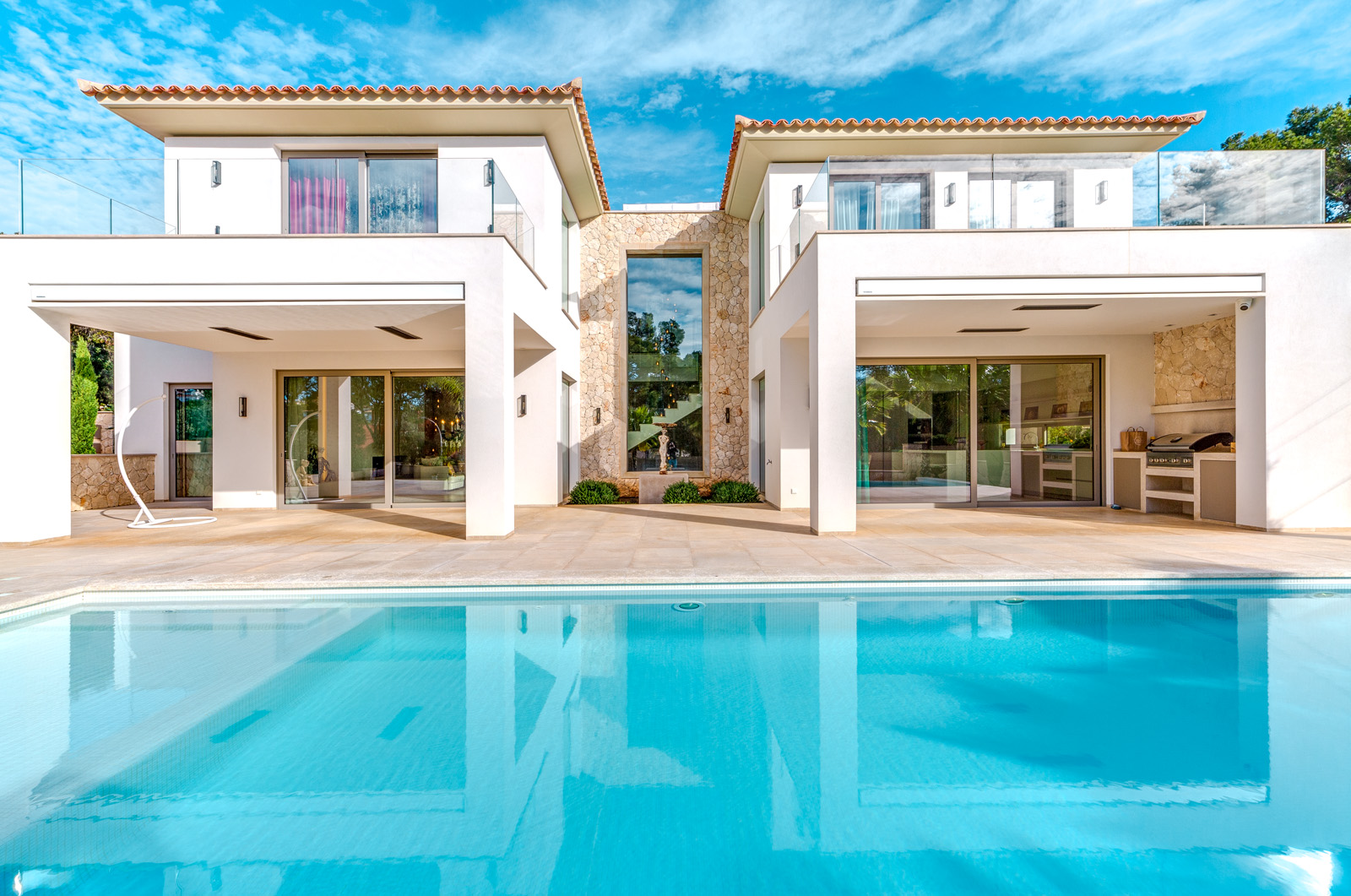 Villa orientada al Sur cerca de la playa en Portals Nous-Viejo Bendinat