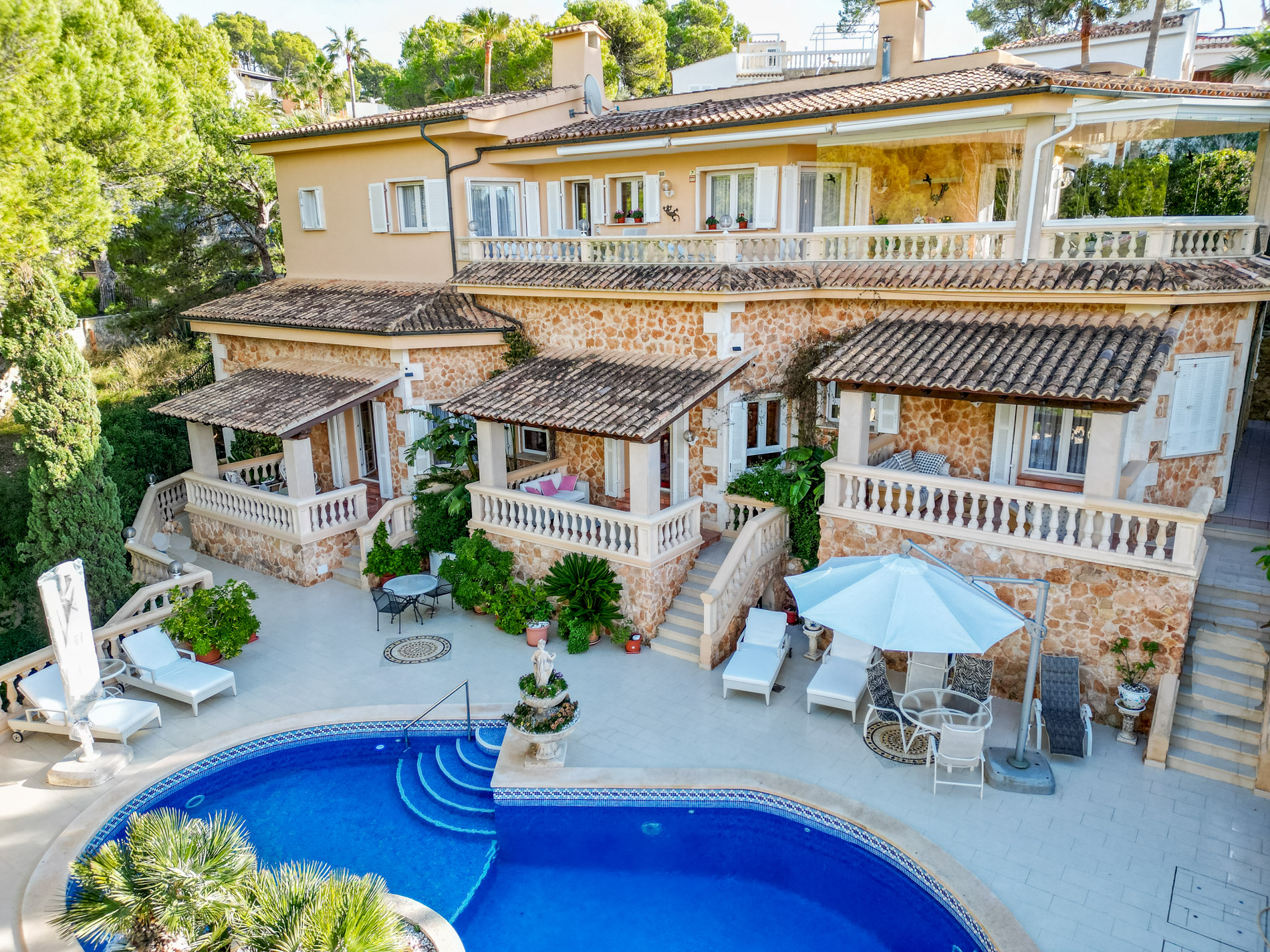 Villa con mucho potencial en Costa de la Calma
