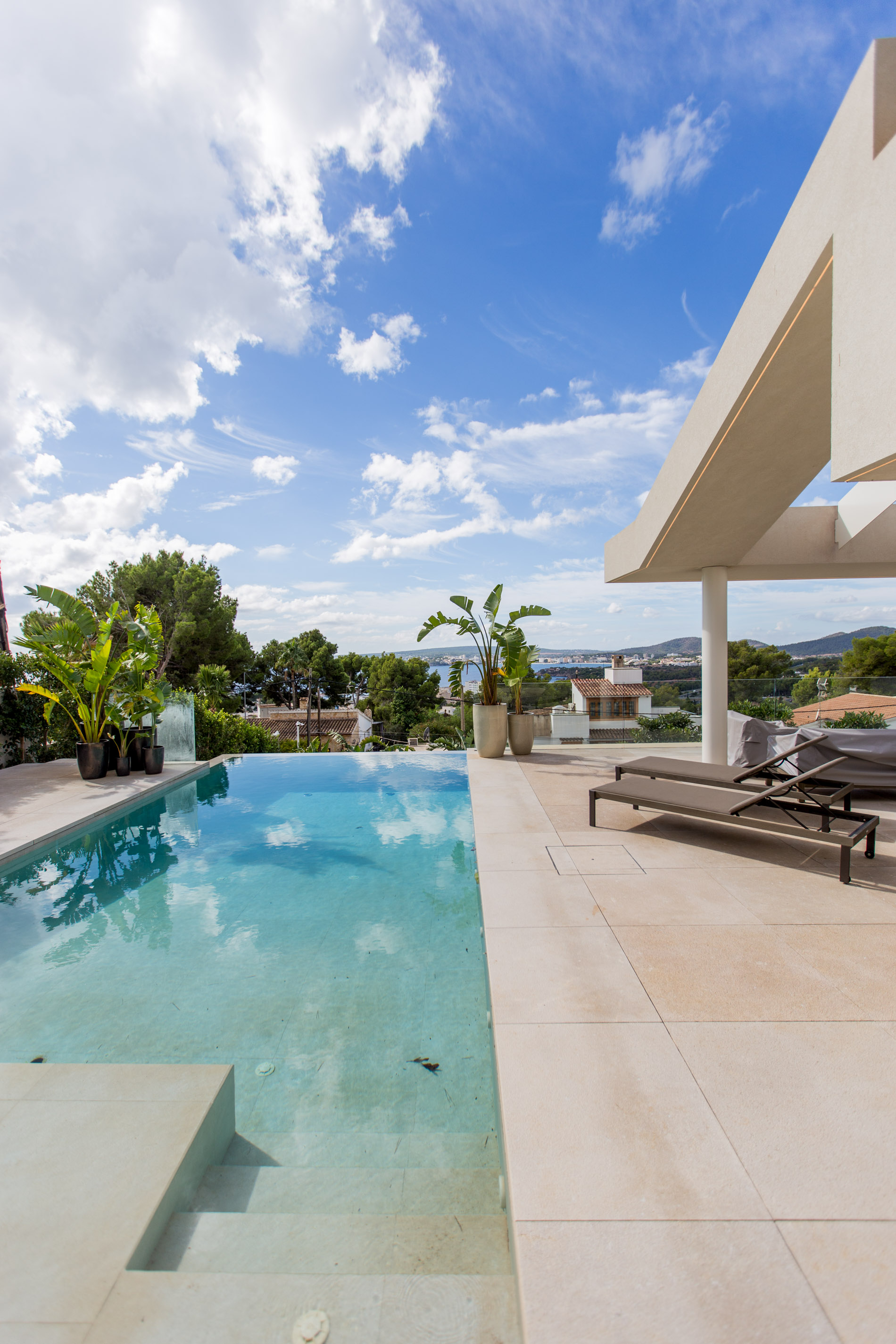 Impressive villa with panoramic sea views in Portals Nous