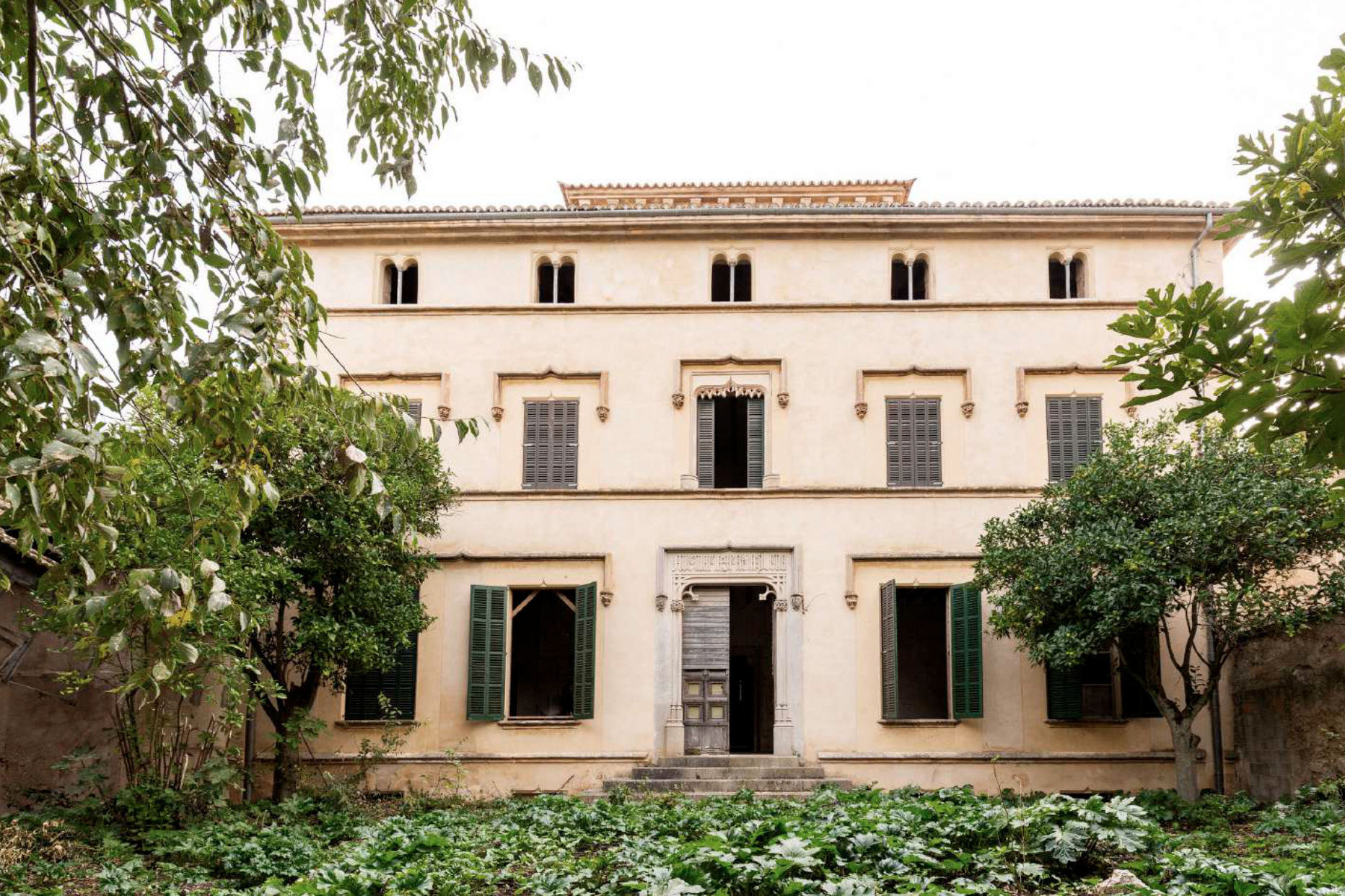 Rehabilitación de edificio existente para uso hotelero en Sineu