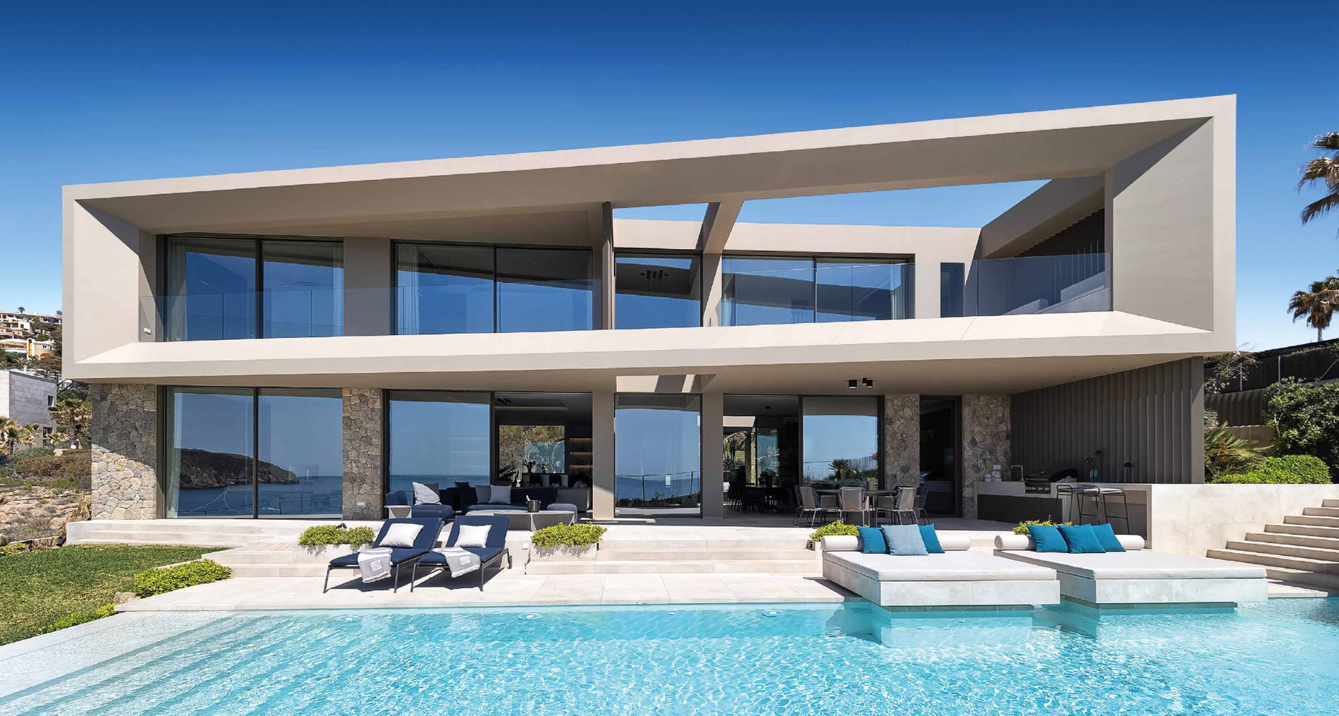 Increíble villa en primera linea del mar frente a las islas Malgrats en Santa Ponsa