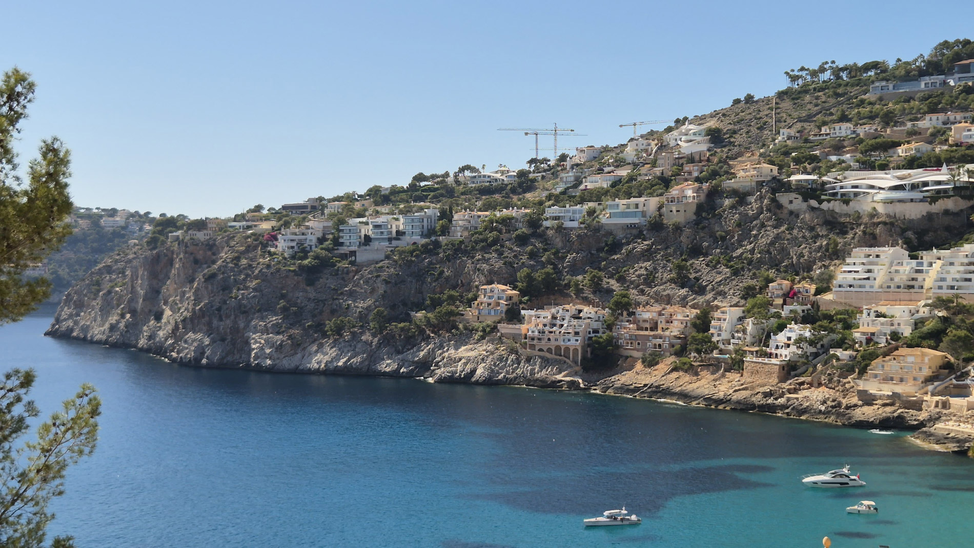Parcela con un proyecto de villa exclusivo en Cala Llamp, Puerto de Andratx,