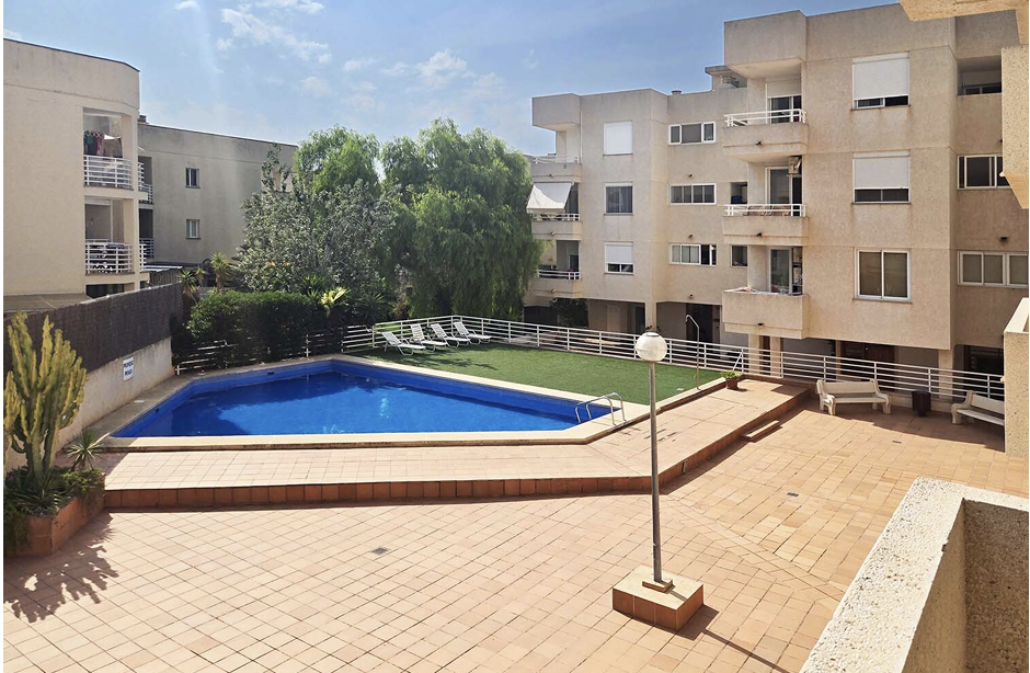 Apartamento mediterráneo en planta baja en Puerto de Andratx