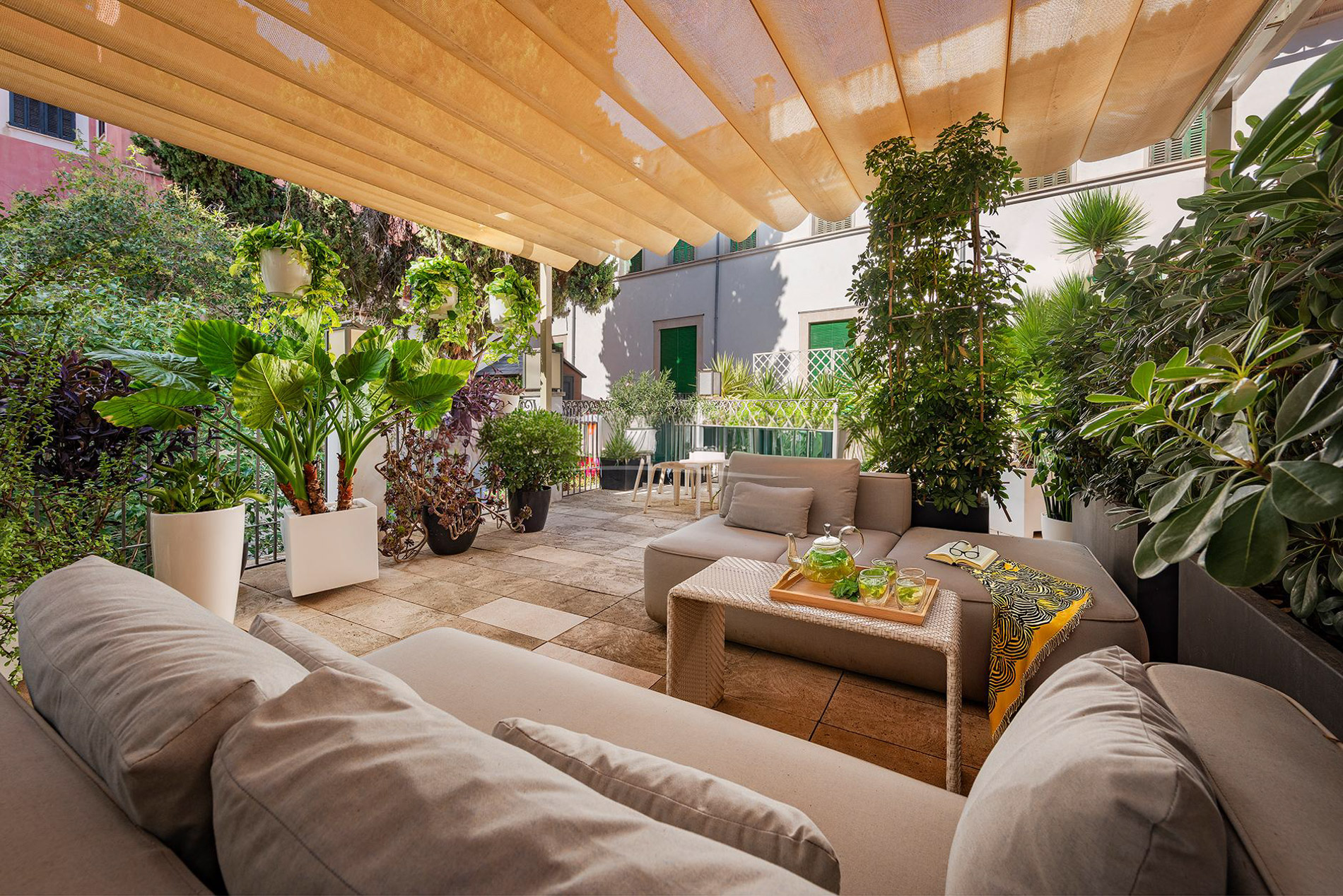 Impecable apartamento en primera planta con garaje y acceso mediante ascensor en el casco antiguo de Palma