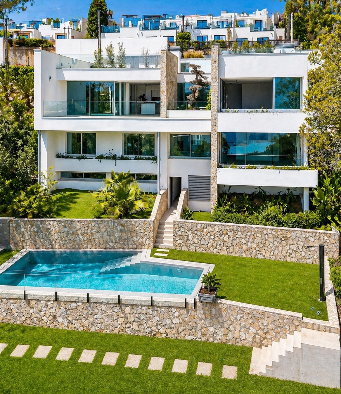 Moderna villa de nueva construcción con vistas a la bahia de Santa Ponsa