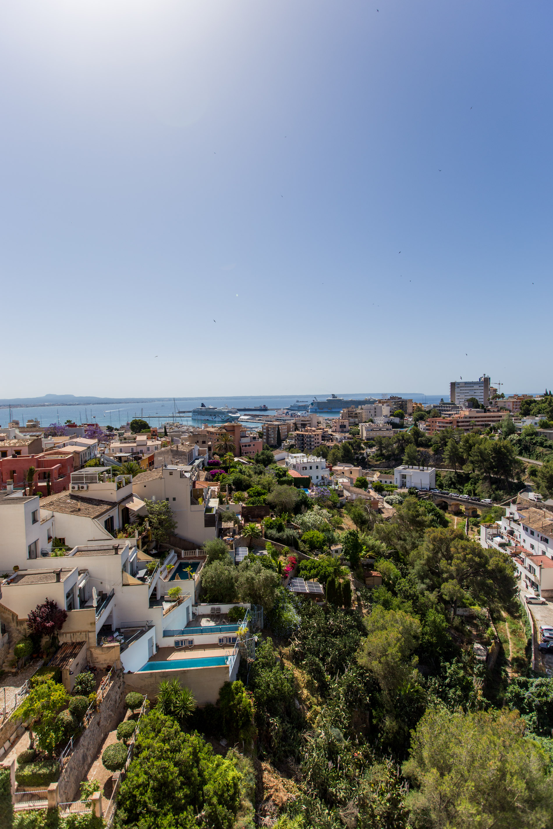 Reformed penthouse in El Terreno with private terrace and sea views — photo 1